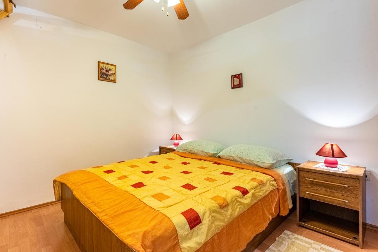 Apartma Kovacine Cres