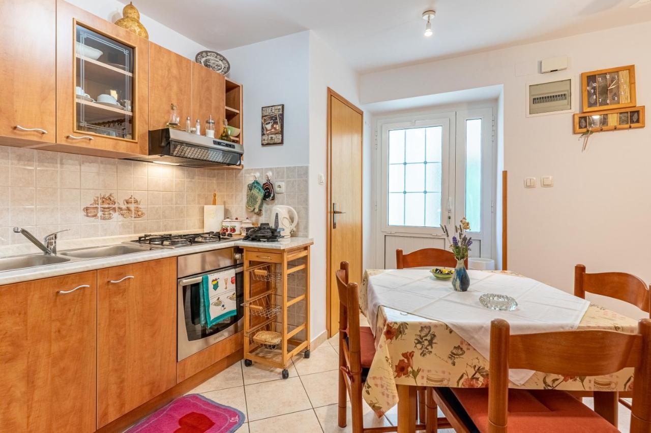 Apartma Kovacine Cres