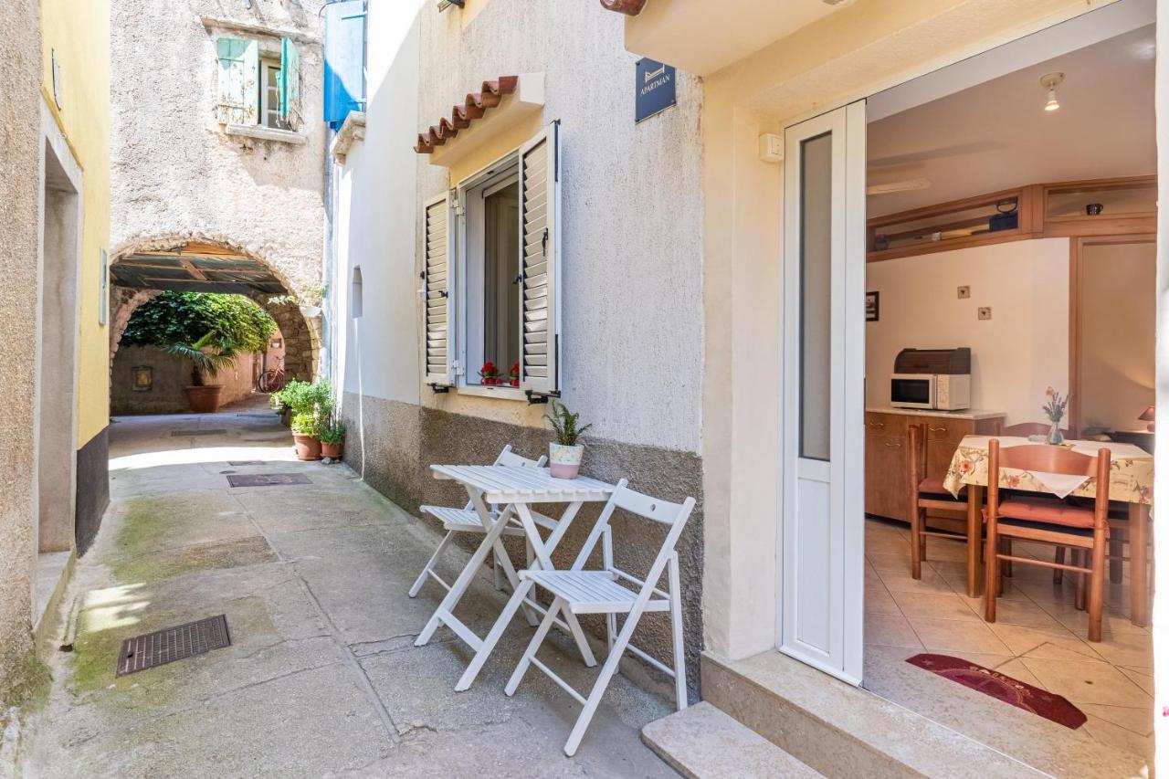 Kovacine * Cres